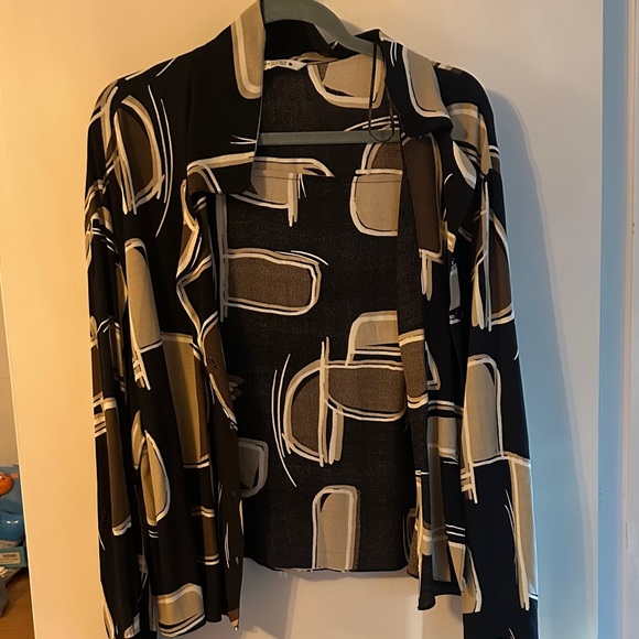 Zara Tops - Zara Black and Cream Graphic Blouse